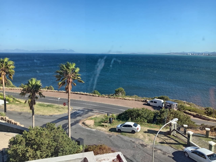 6 Bedroom Property for Sale in Gordons Bay Western Cape